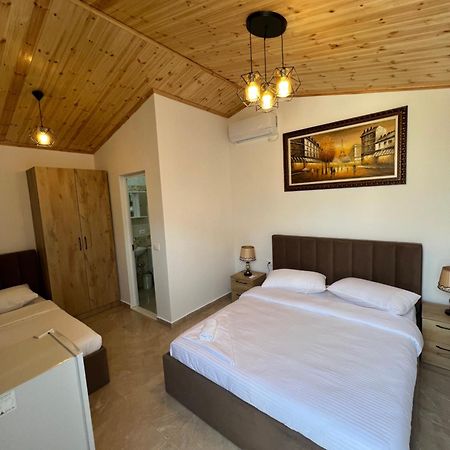 Lake Bliss Cabins Shkoder Bagian luar foto