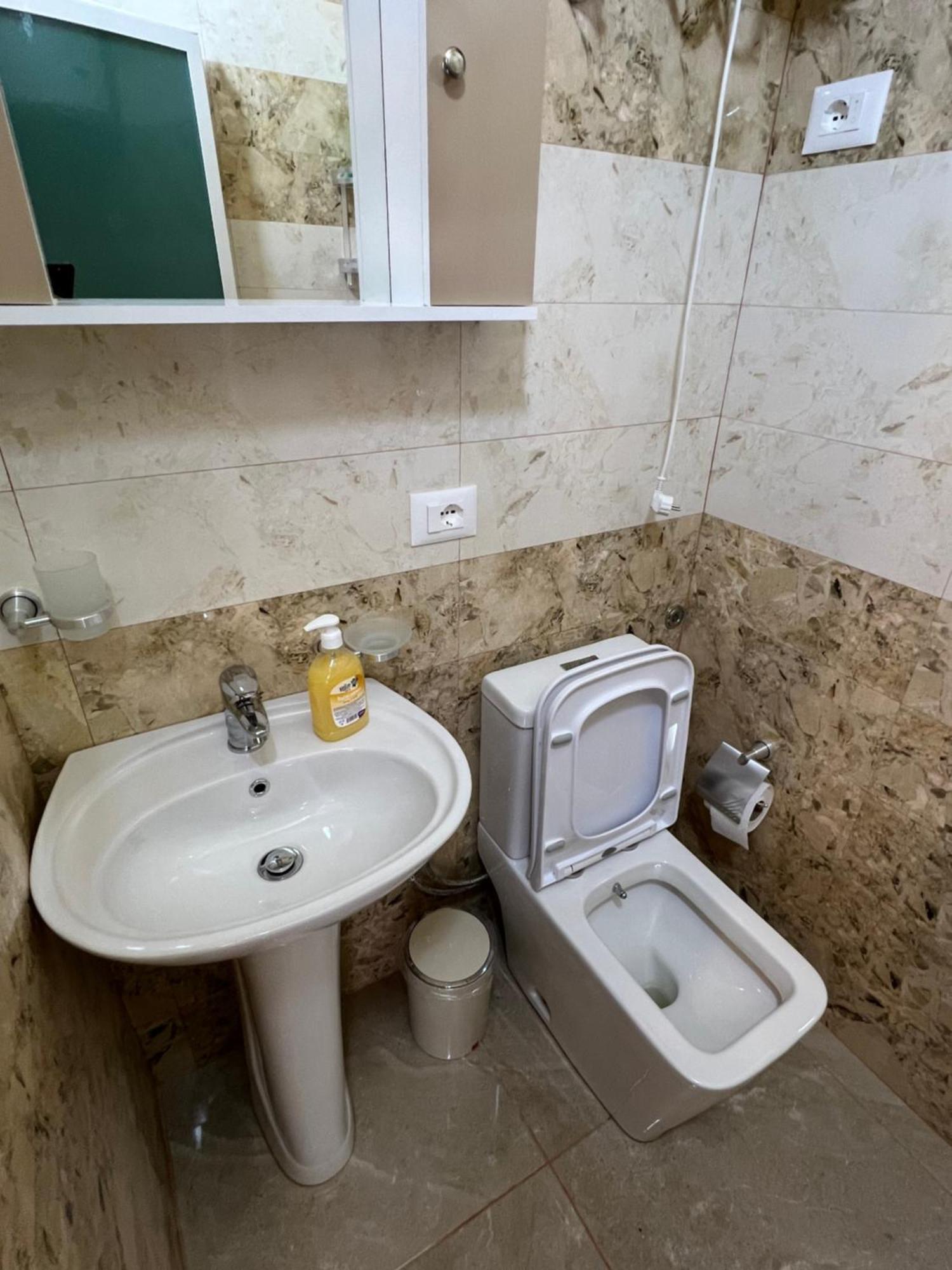 Lake Bliss Cabins Shkoder Bagian luar foto