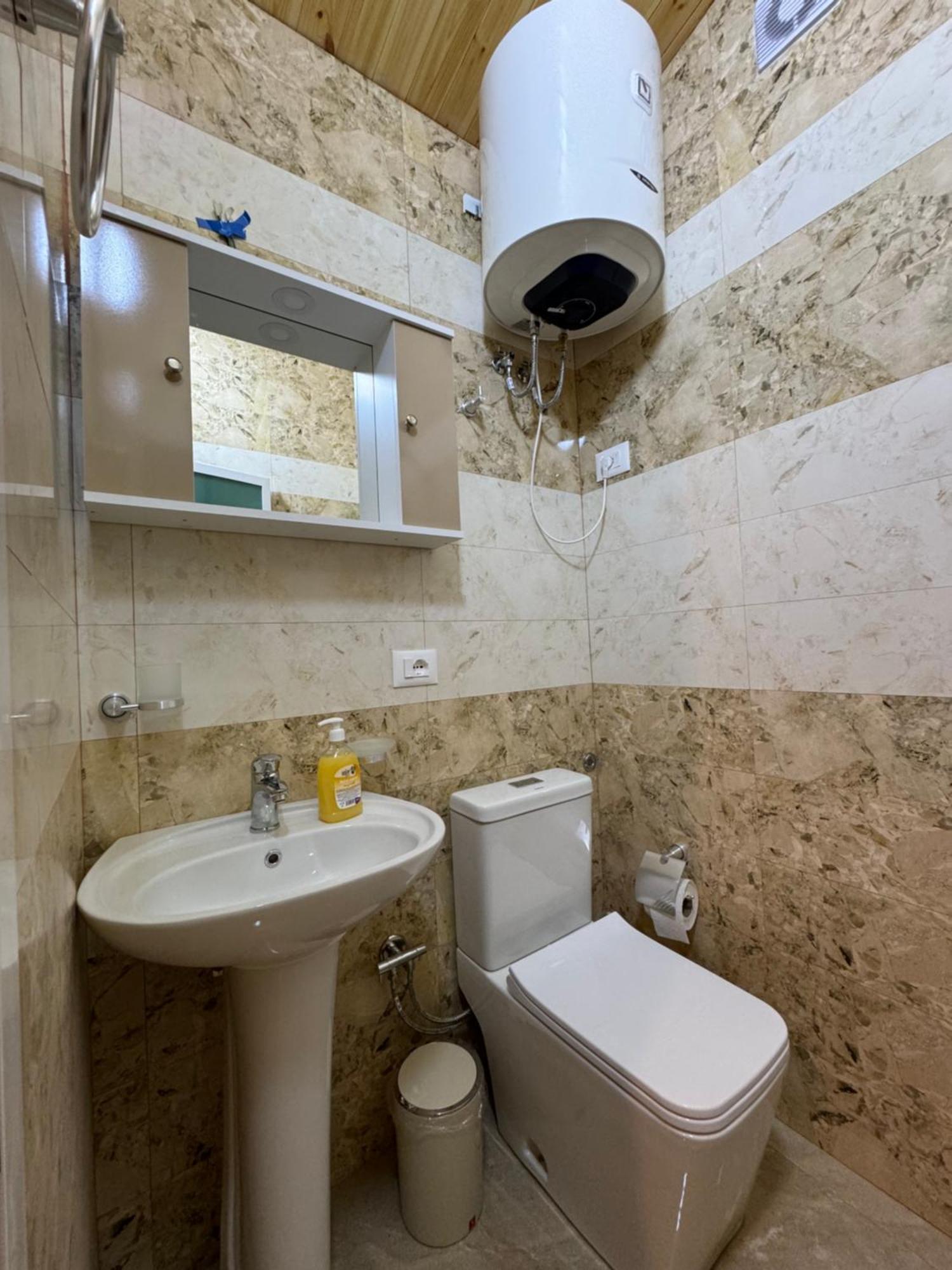 Lake Bliss Cabins Shkoder Bagian luar foto