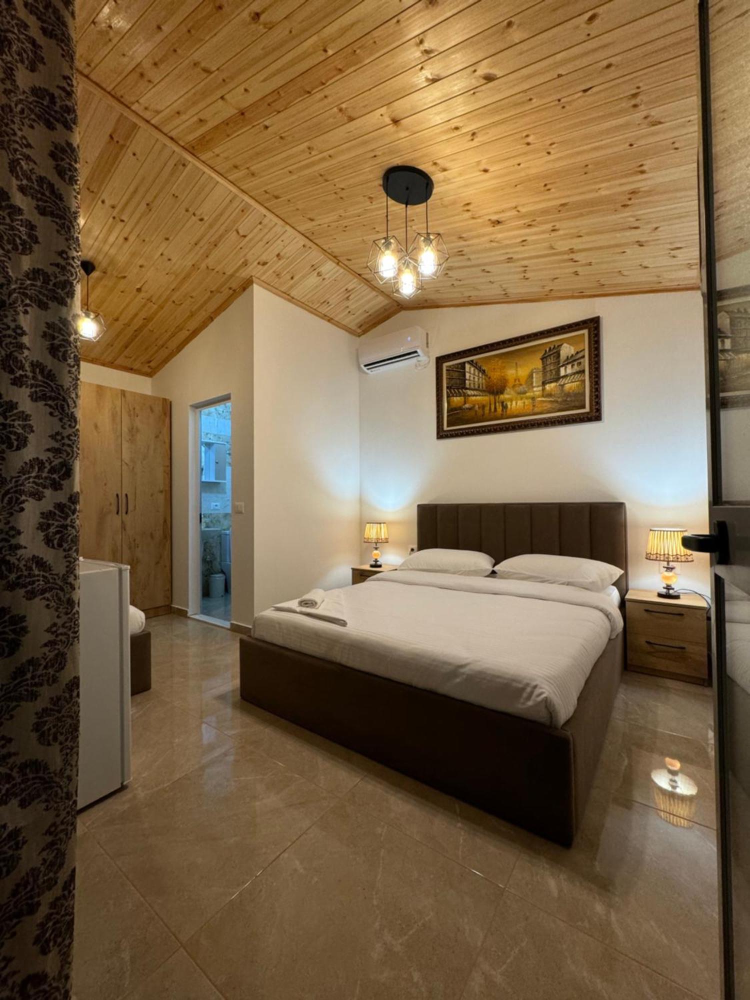 Lake Bliss Cabins Shkoder Bagian luar foto