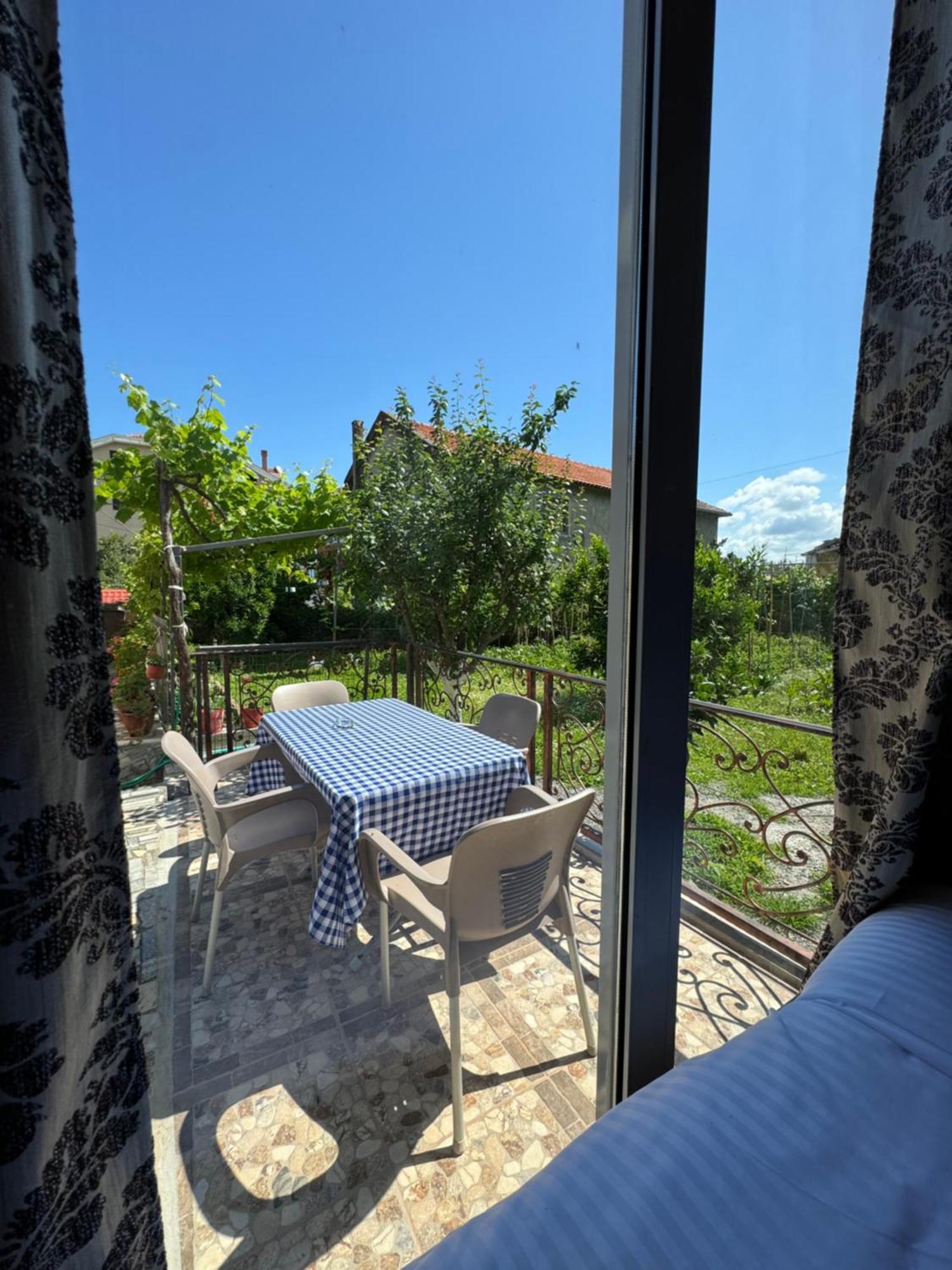 Lake Bliss Cabins Shkoder Bagian luar foto