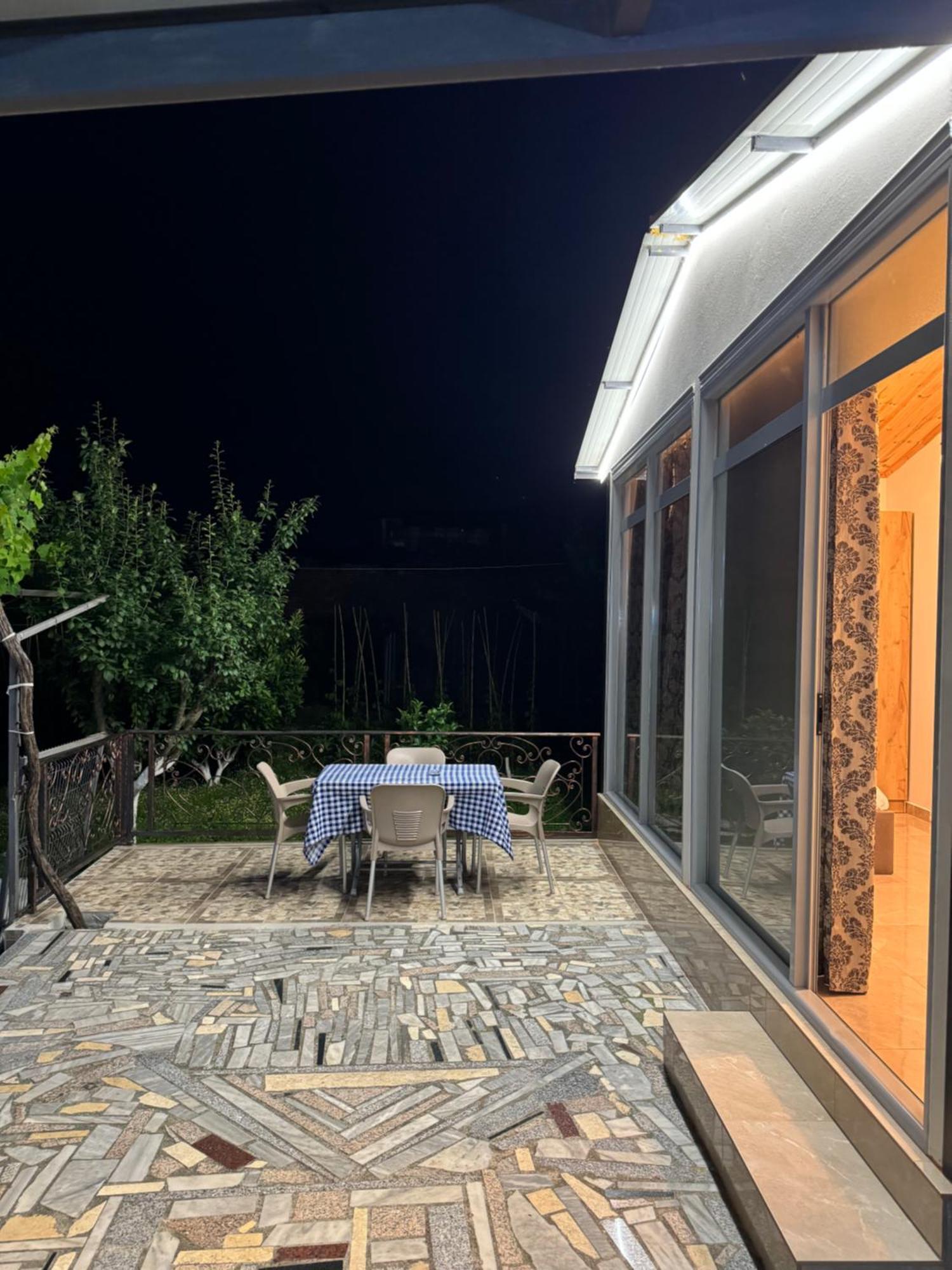 Lake Bliss Cabins Shkoder Bagian luar foto
